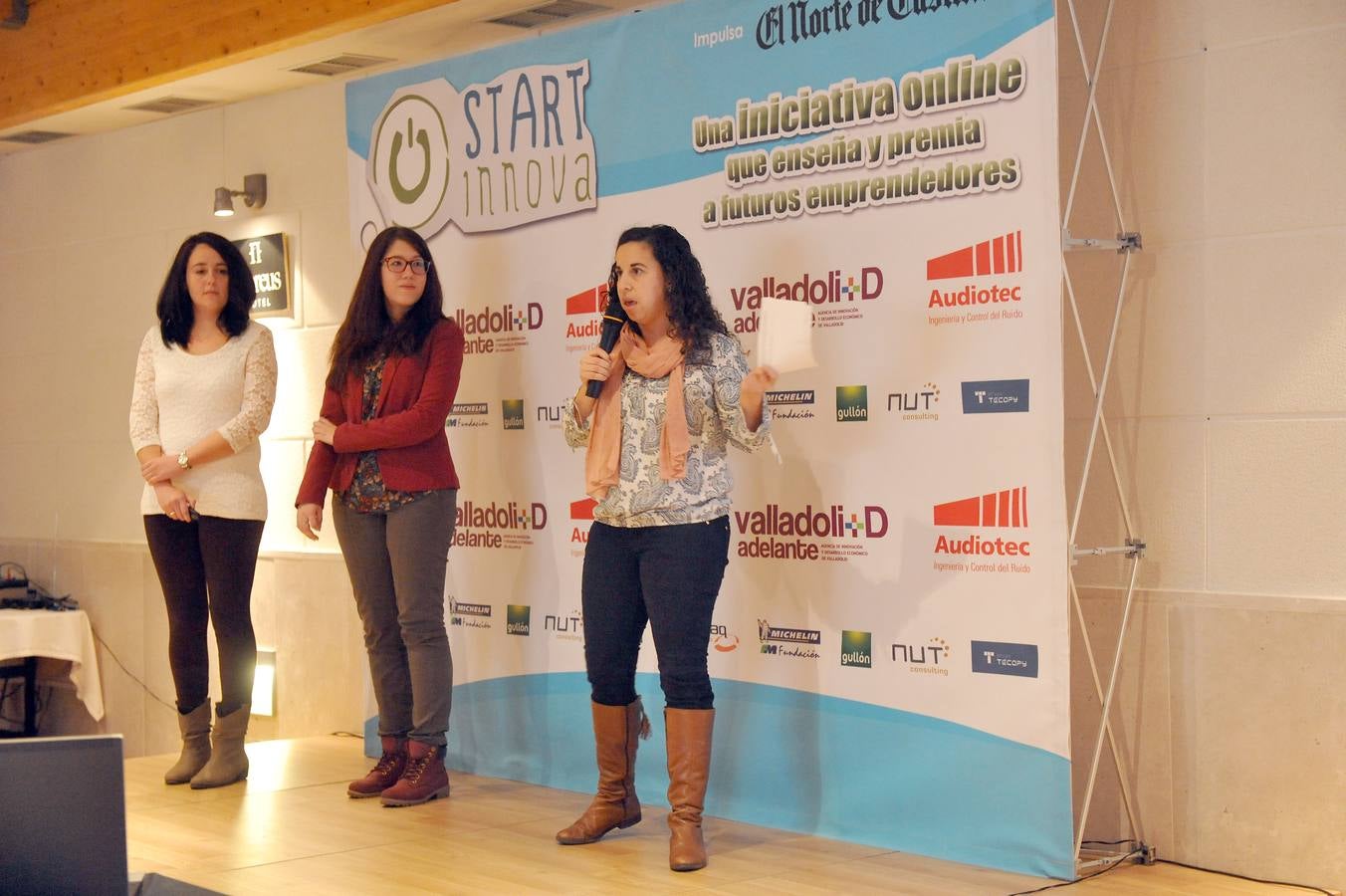 Los finalistas del programa STARTinnova presentan sus proyectos en la gala final (1/2)
