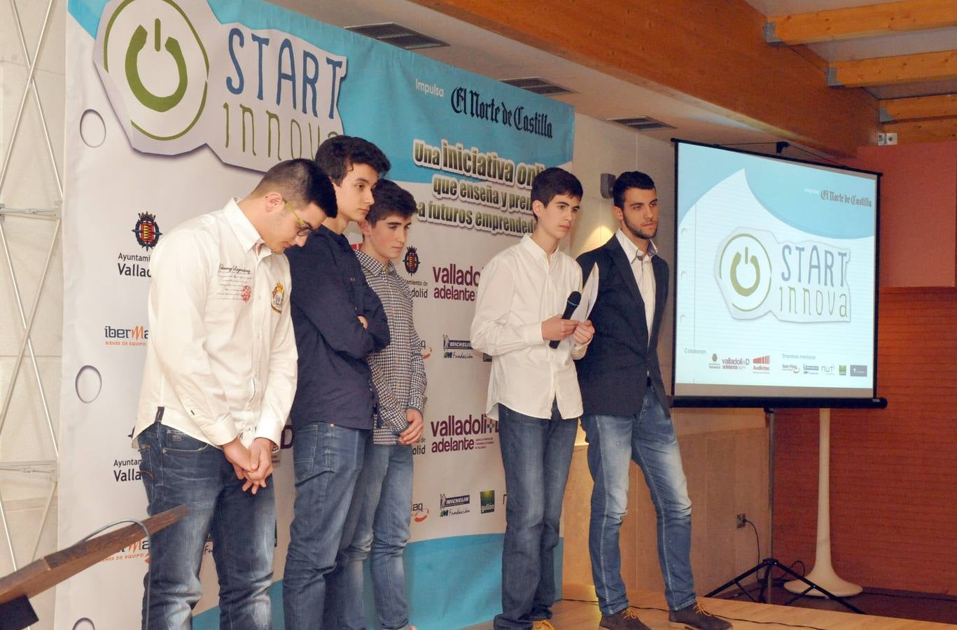Los finalistas del programa STARTinnova presentan sus proyectos en la gala final (2/2)