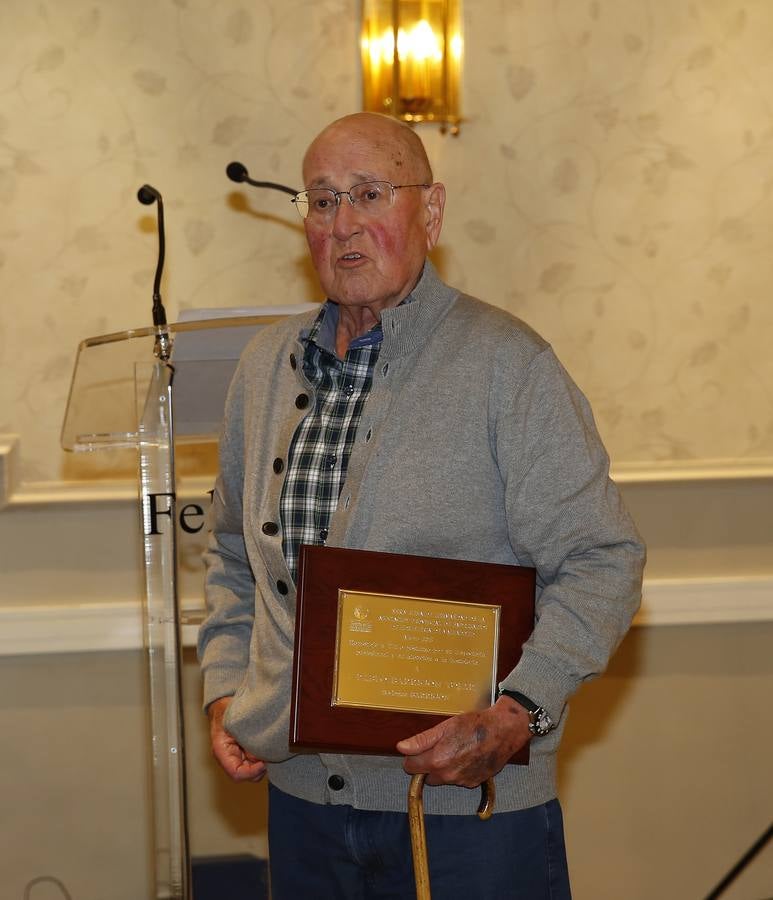 Javier Mínguez recibe el Premio Conde Ansúrez de la Asociación Provincial de Empresarios de Hostelería de Valladolid