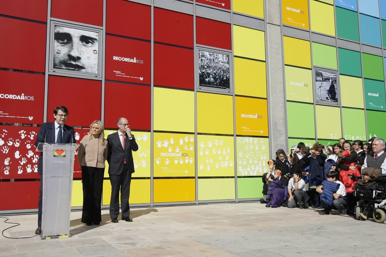 Inauguración del mural homenaje a las víctimas del terrorismo en Salamanca