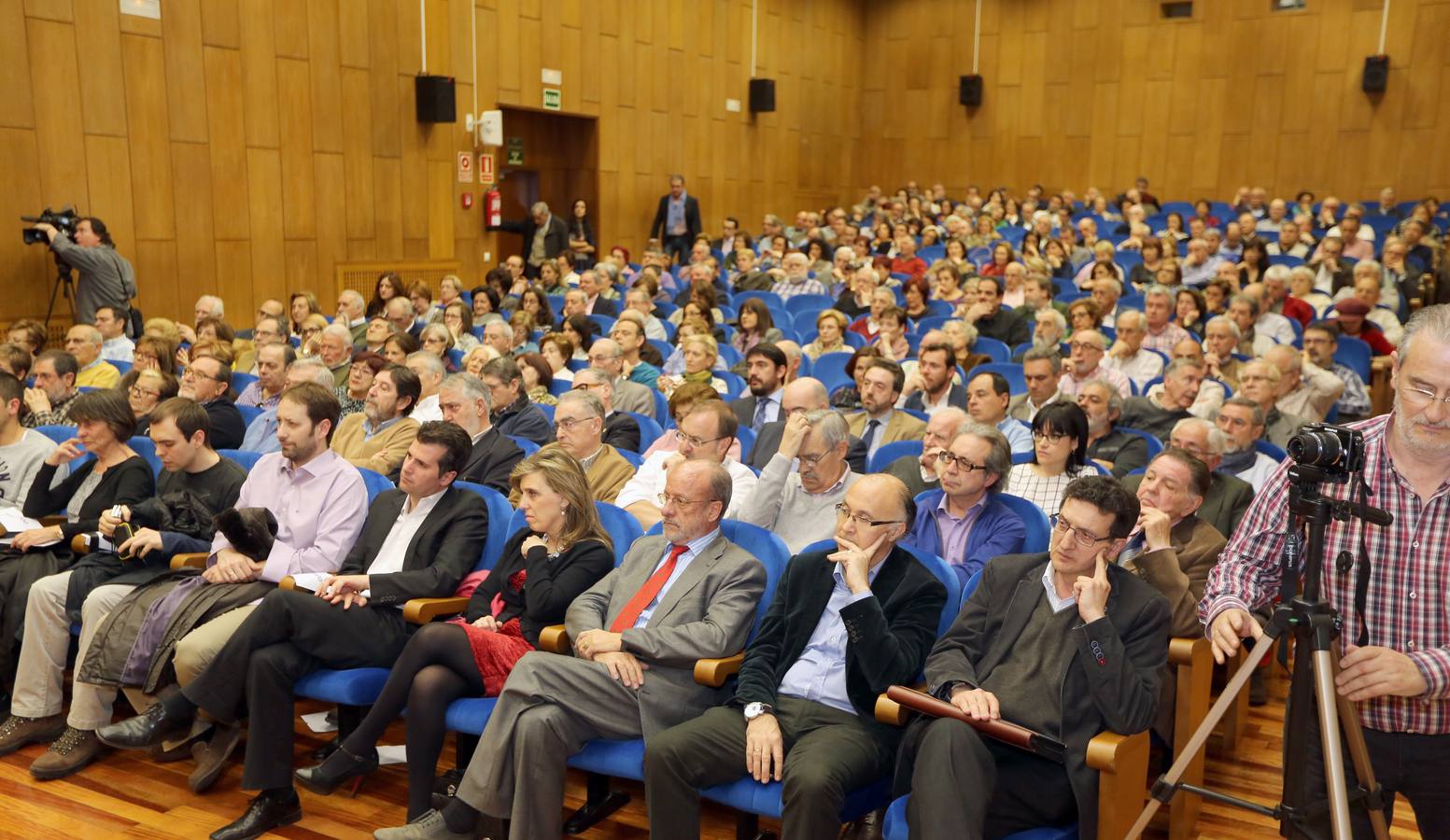 Homenaje póstumo al exdiputado del PSOE Antonio Pérez Solano