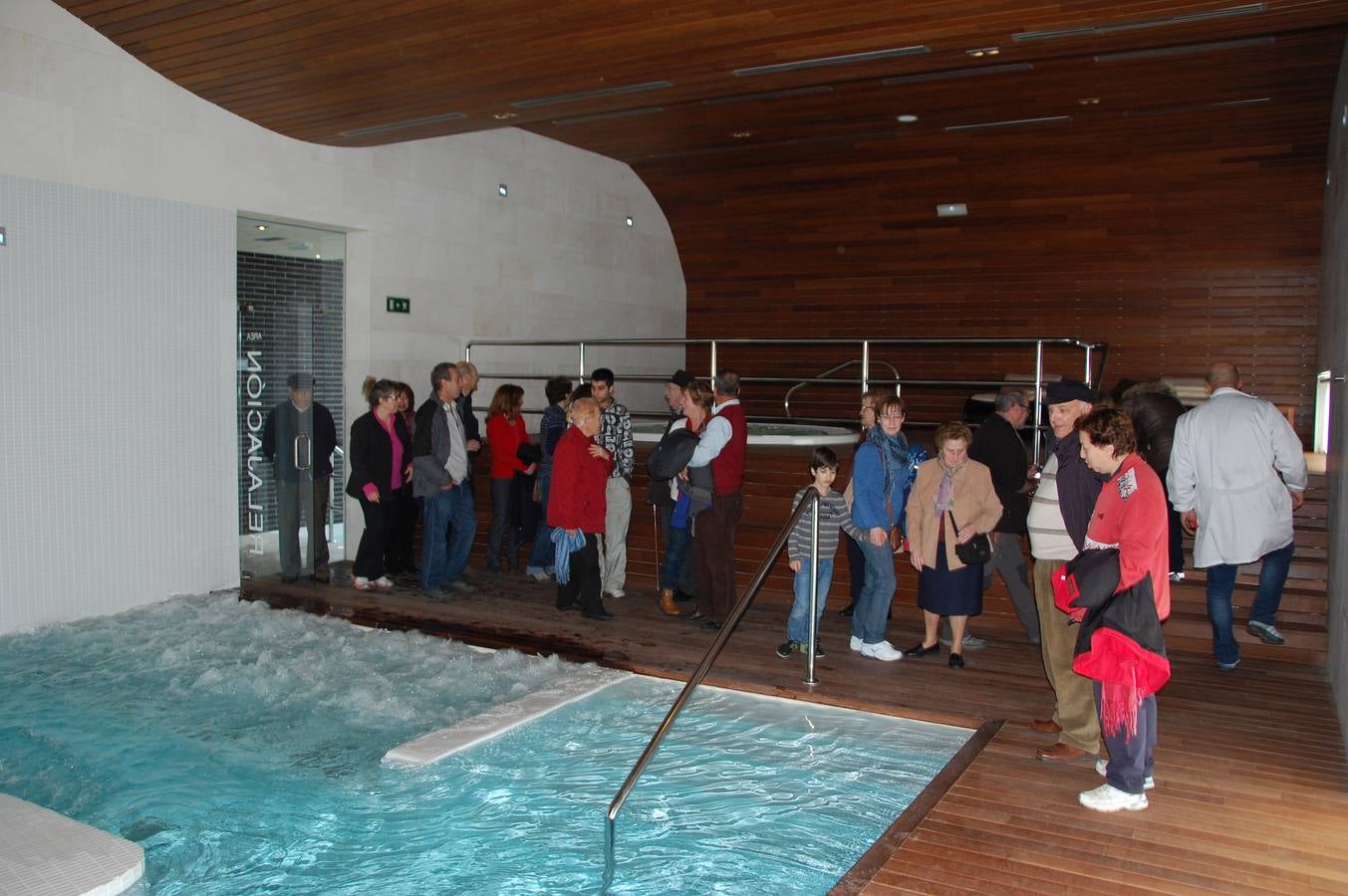 Inauguración de la piscina climatizada de Guardo (Palencia)