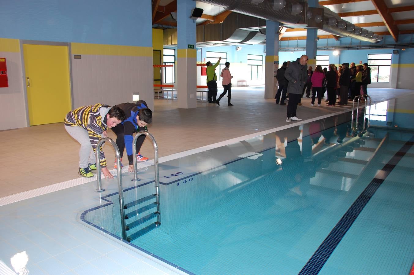 Inauguración de la piscina climatizada de Guardo (Palencia)