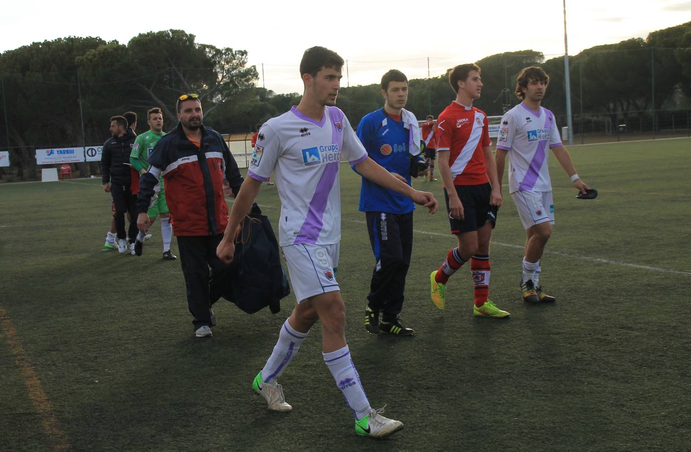 Partido de fútbol entre el Villa de Simancas y el Numancia B (0-2)