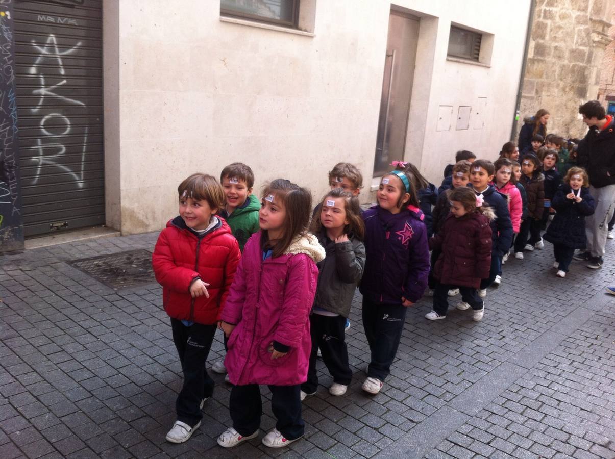 Alumnos del colegio de las Teresianas de Valladolid recuerdan a Santa Teresa de Jesús