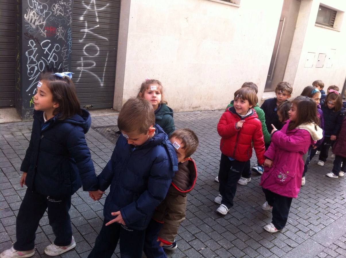 Alumnos del colegio de las Teresianas de Valladolid recuerdan a Santa Teresa de Jesús
