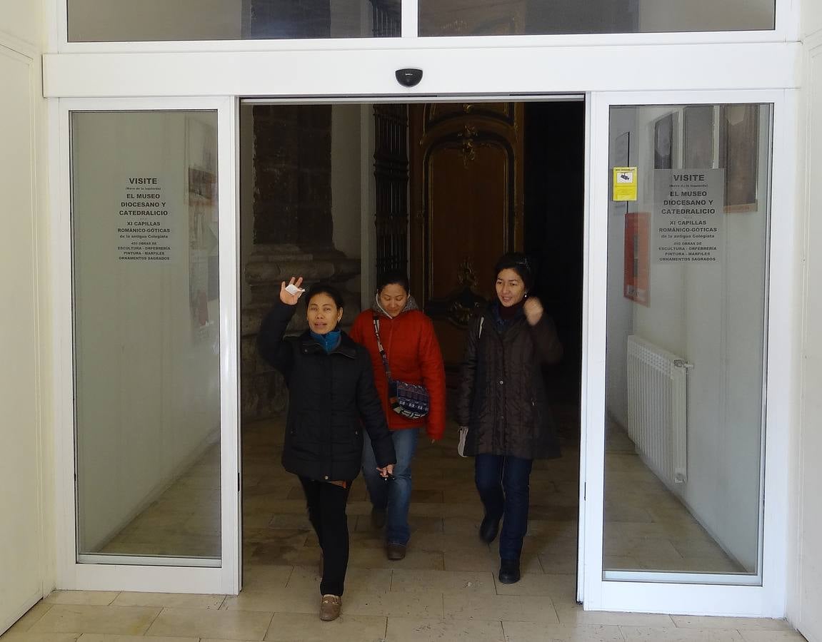 Primeros visitantes al ascensor y mirador de la Catedral de Valladolid