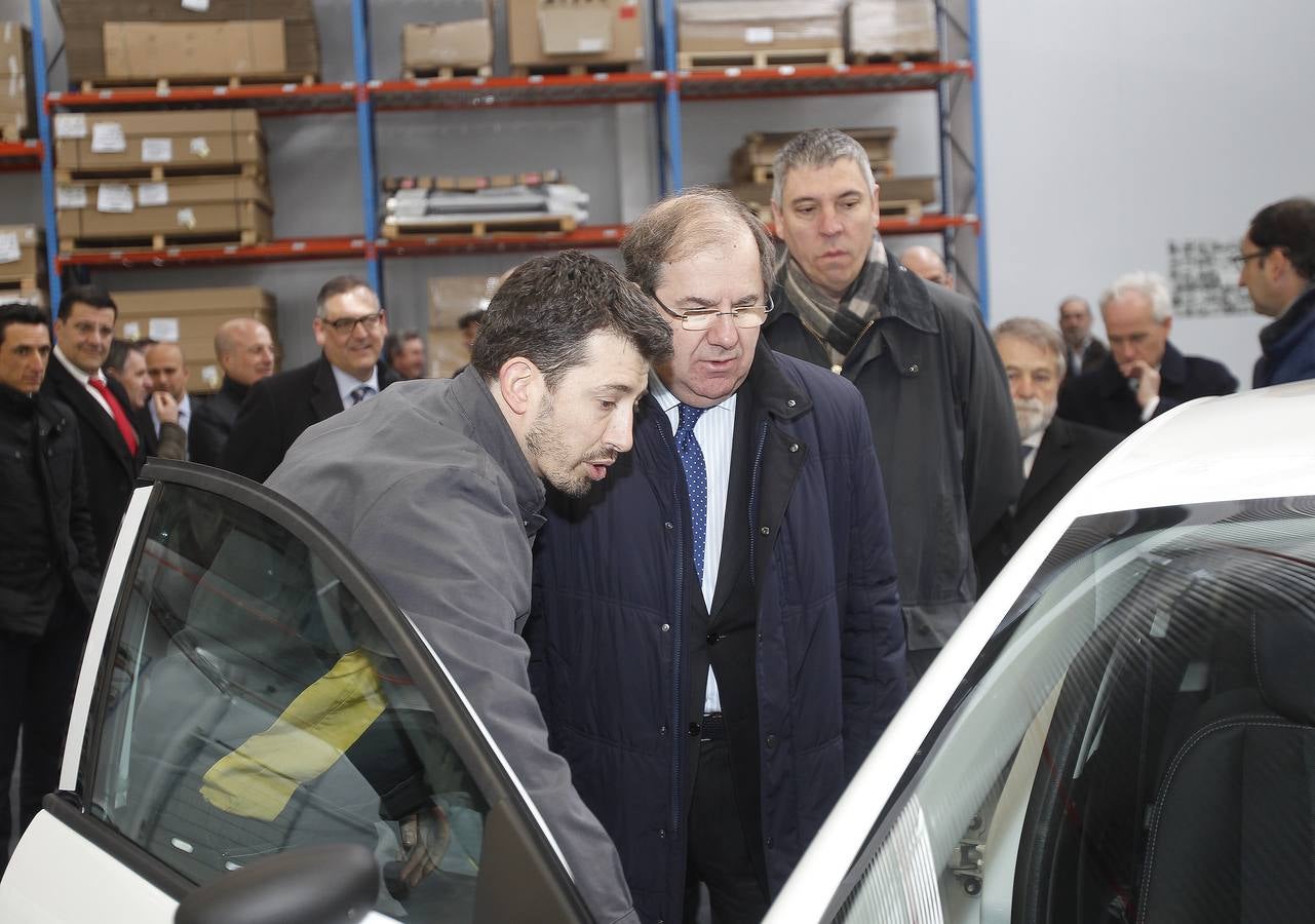 El presidente de la Junta visita el Parque de Proveedores de Renault en Villamuriel de Cerrato (Palencia)