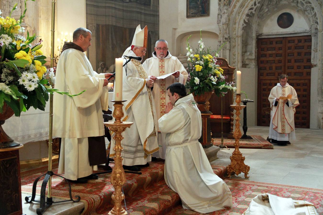 Ordenación de un nuevo diácono en el Monasterio de Santa María del Parral de Segovia (1/2)