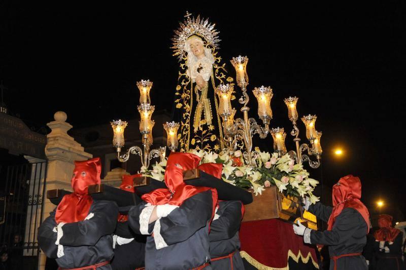 Ejercicio del Vía Crucis de la Cofradía del Santo Entierro