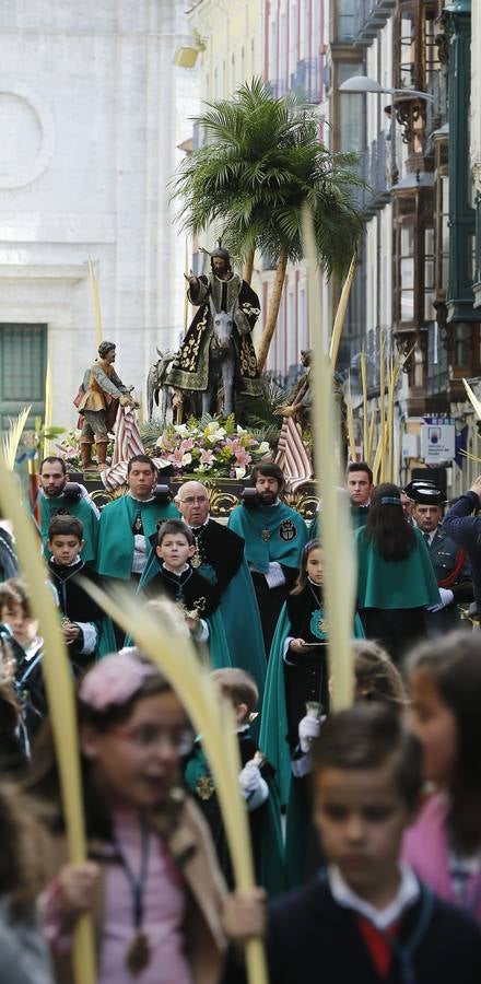 Multitudinaria procesión de las Palmas en Valladolid (2/2)