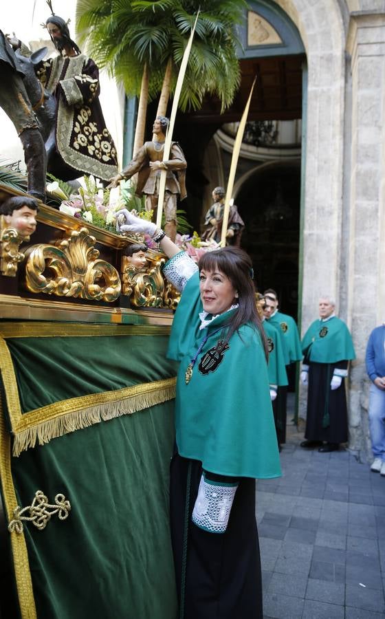 Multitudinaria procesión de las Palmas en Valladolid (2/2)