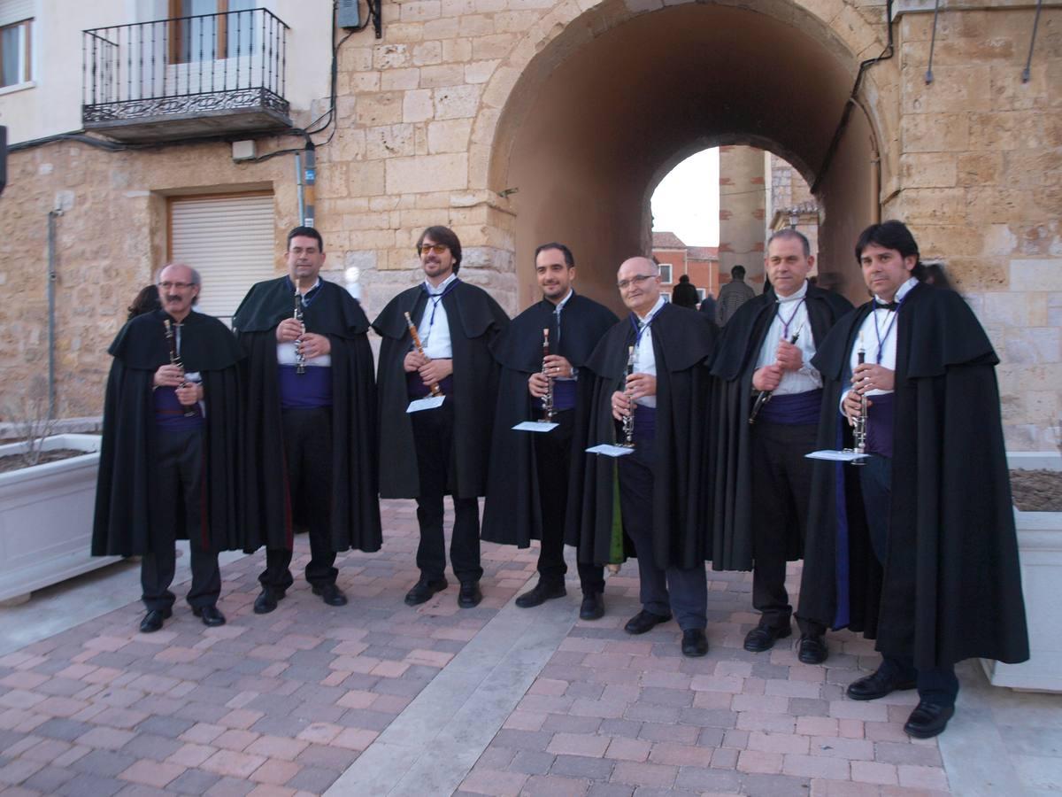 Procesión del Santo Rosario en Torrelobatón (Valladolid)