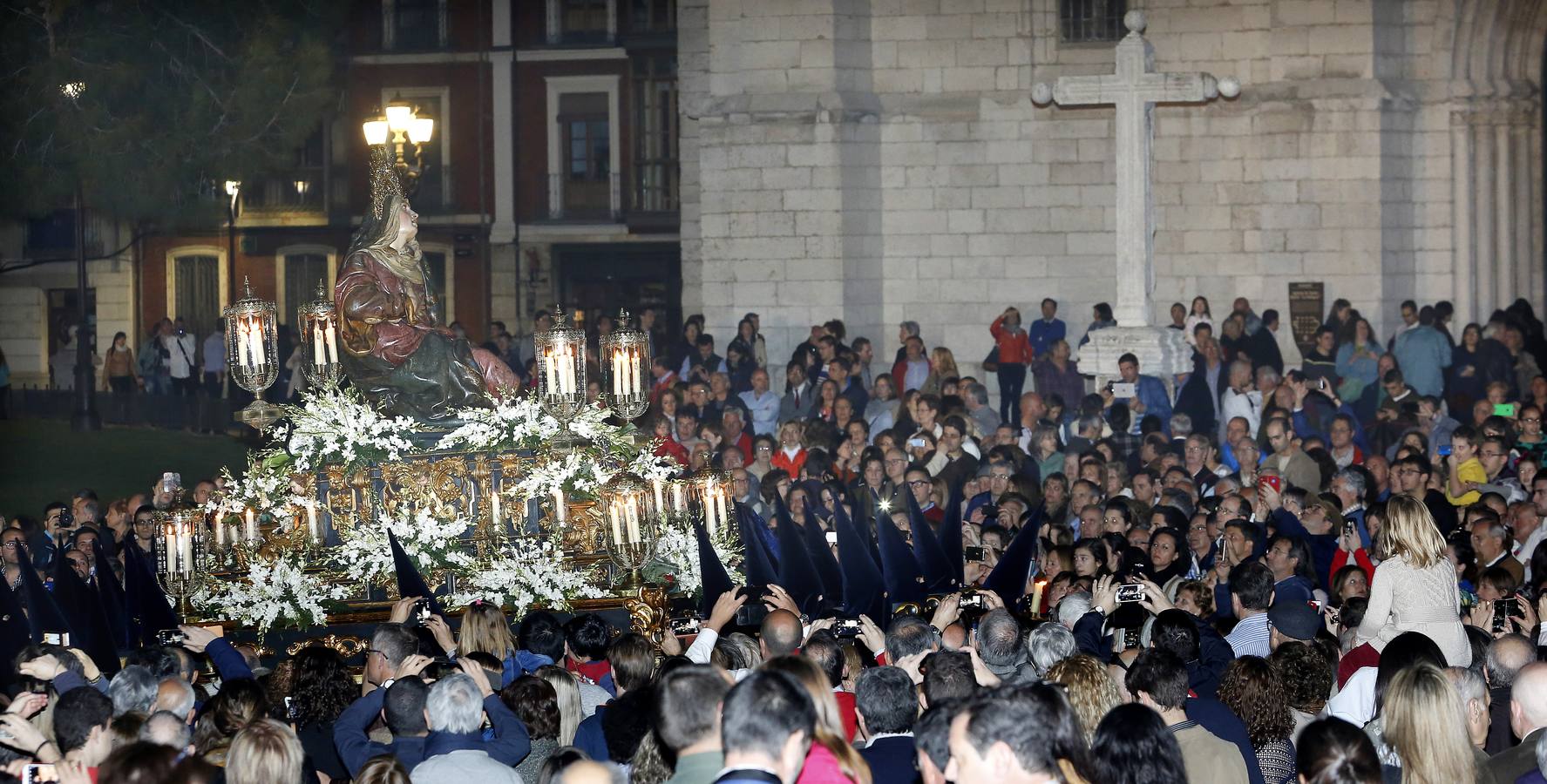 Procesión del Encuentro de la Virgen con su hijo en Valladolid