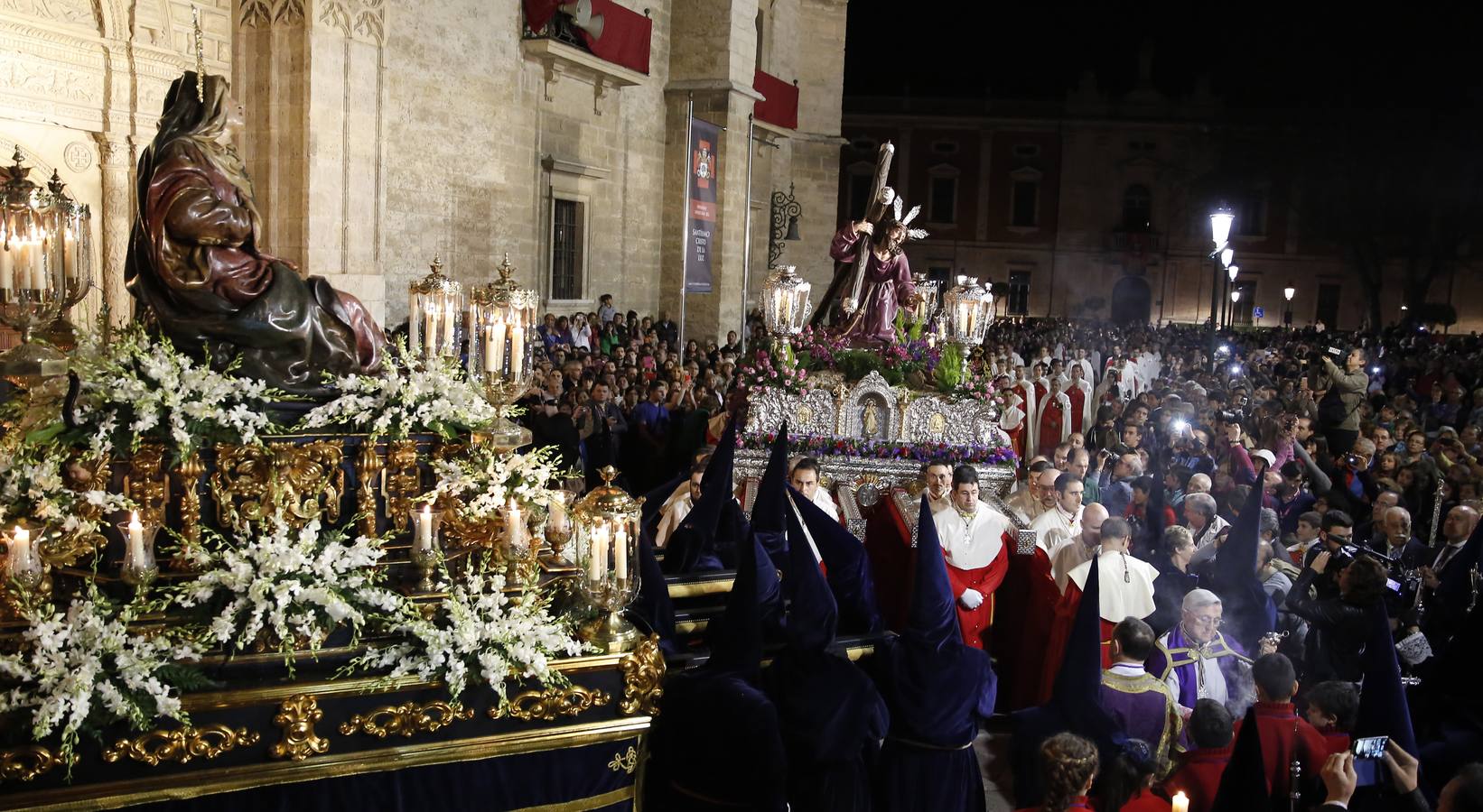 Procesión del Encuentro de la Virgen con su hijo en Valladolid