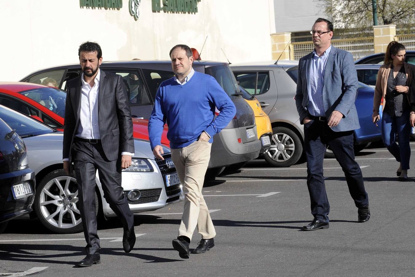 Familiares y amigos dan su último adiós a Lalo García