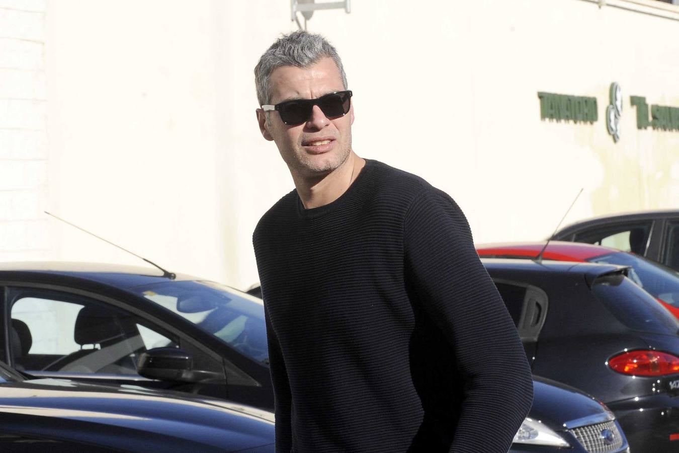 Familiares y amigos dan su último adiós a Lalo García