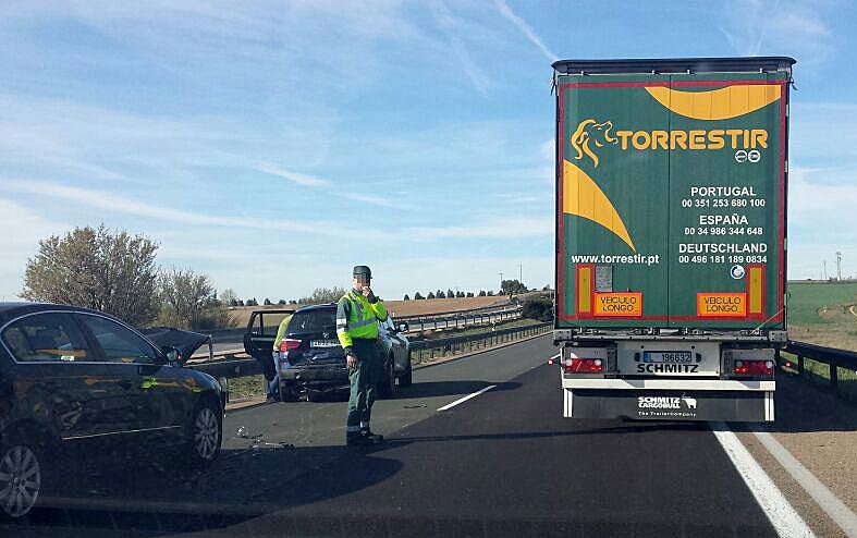 Un accidente en la A-62 a la altura de Geria (Valladolid) provoca retenciones