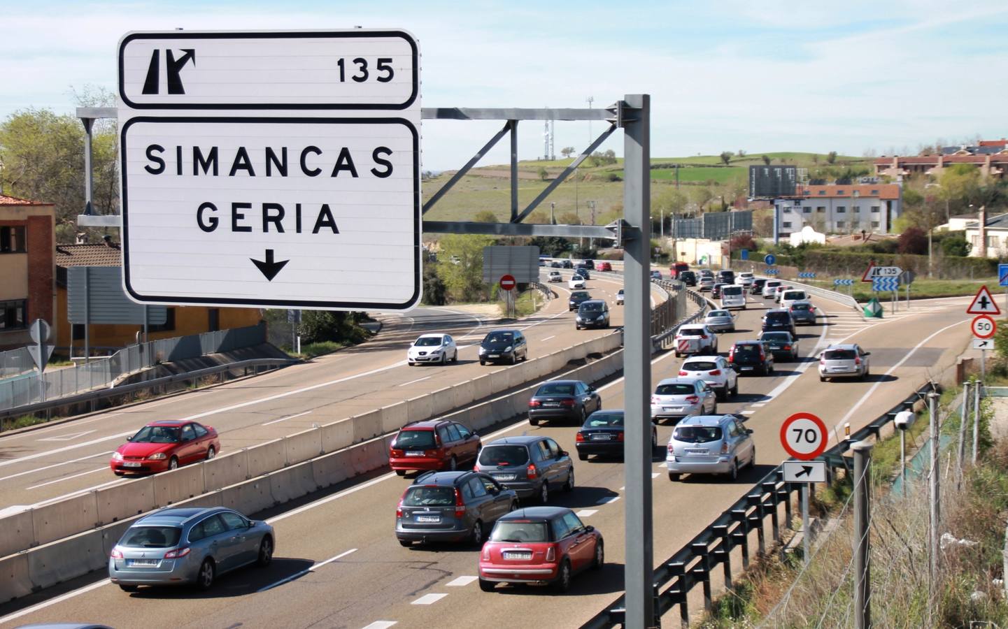 Un accidente en la A-62 a la altura de Geria (Valladolid) provoca retenciones
