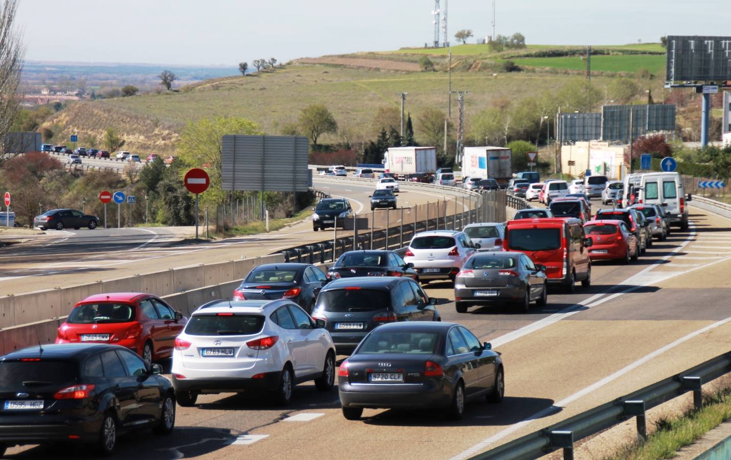 Un accidente en la A-62 a la altura de Geria (Valladolid) provoca retenciones