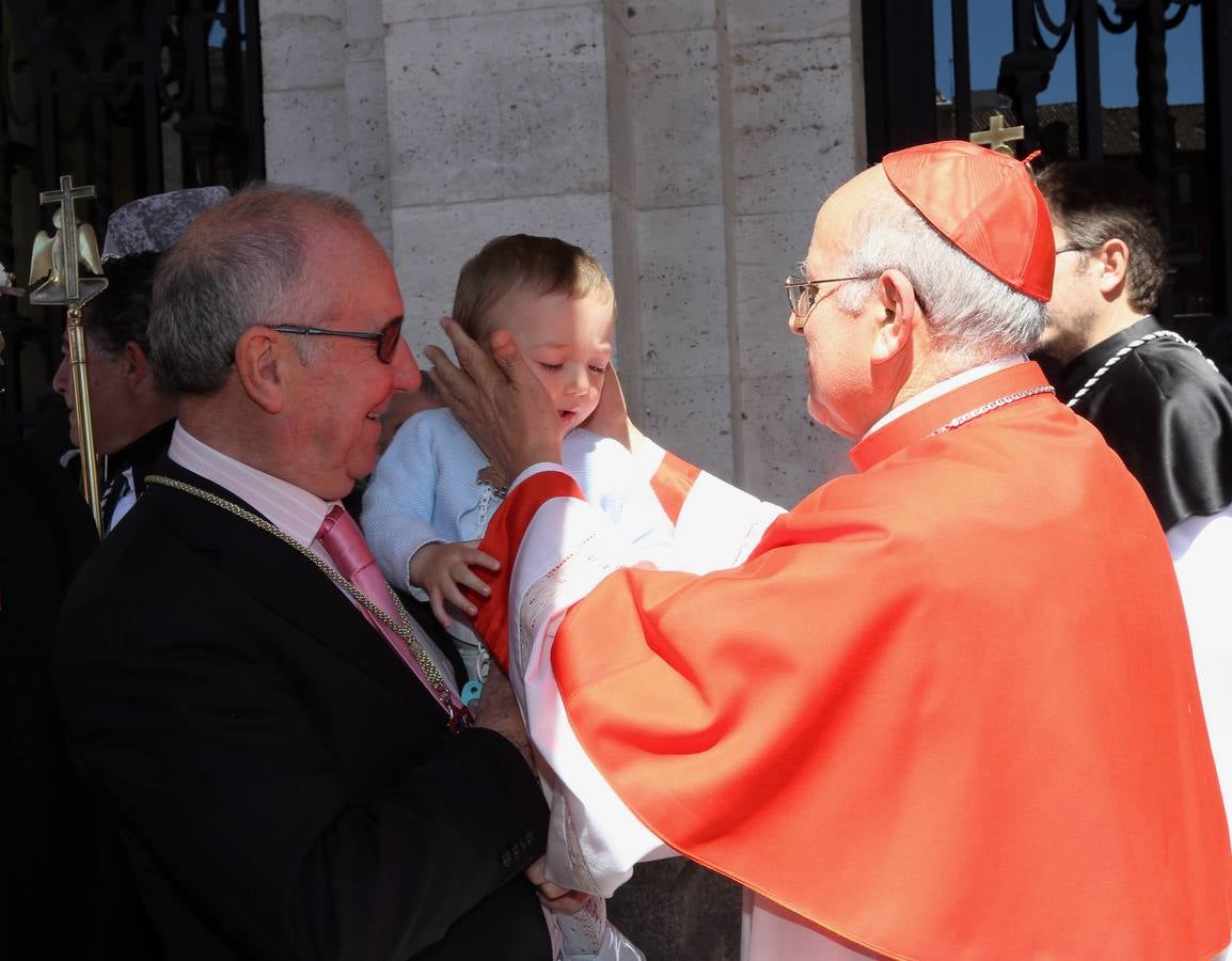 Encuentro entre el Cristo Resucitado y la Vírgen de la Alegria en Valladolid