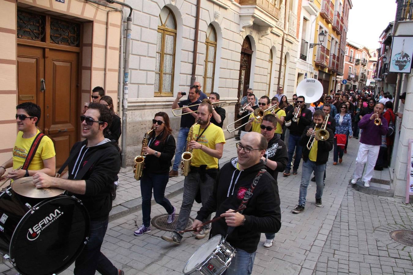 Peñafiel baila al ritmo de las charangas