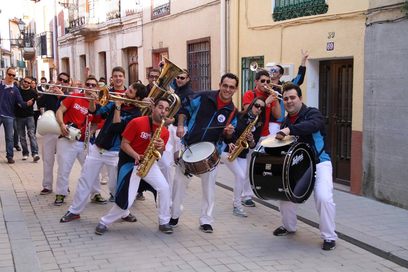 Peñafiel baila al ritmo de las charangas