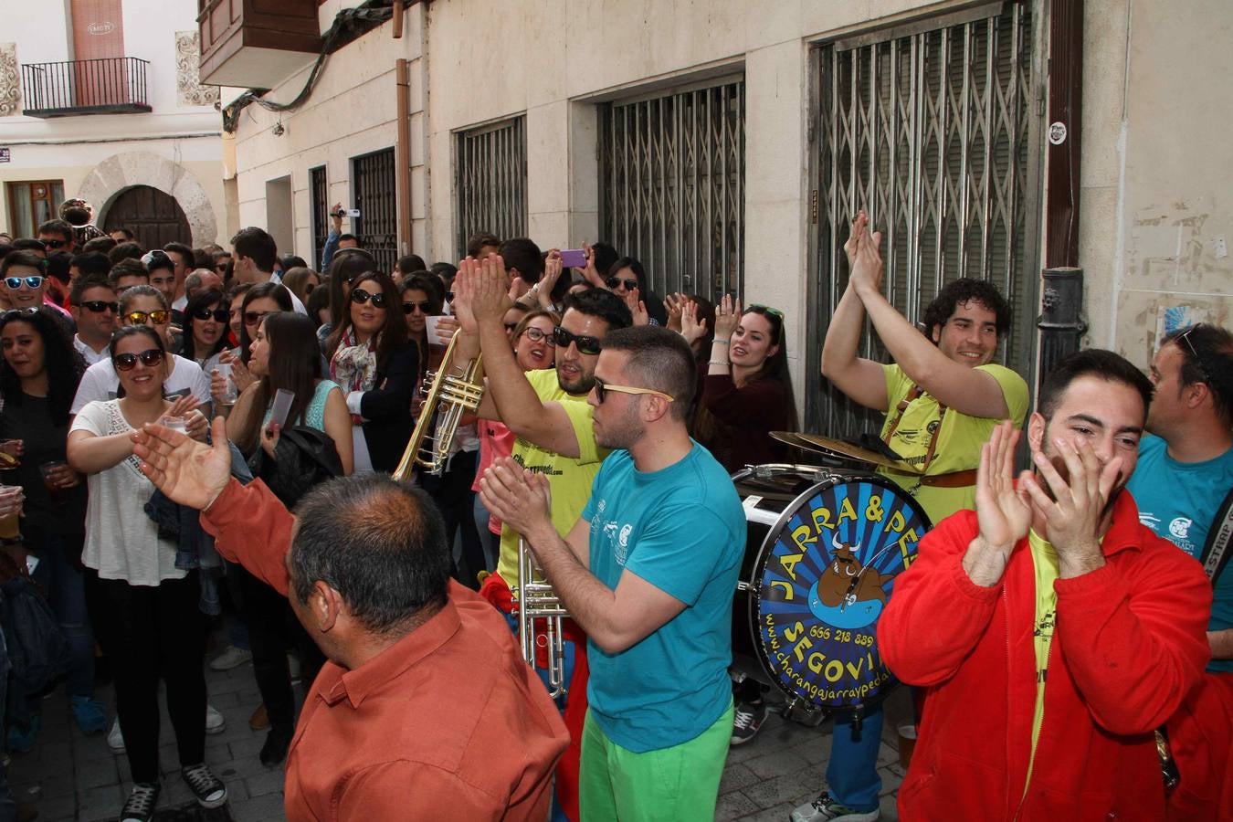 El chúndara pone el broche de oro a la XIII Concentración de Charangas de Peñafiel