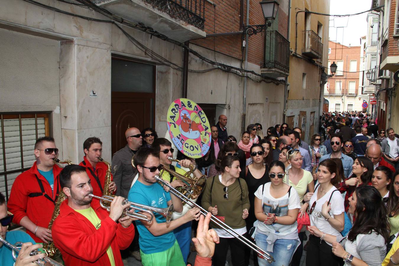 El chúndara pone el broche de oro a la XIII Concentración de Charangas de Peñafiel