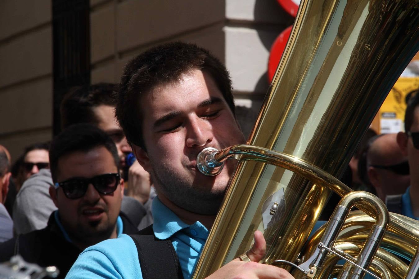 El chúndara pone el broche de oro a la XIII Concentración de Charangas de Peñafiel