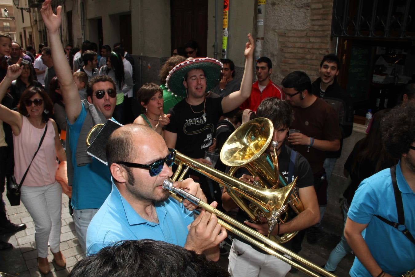 El chúndara pone el broche de oro a la XIII Concentración de Charangas de Peñafiel