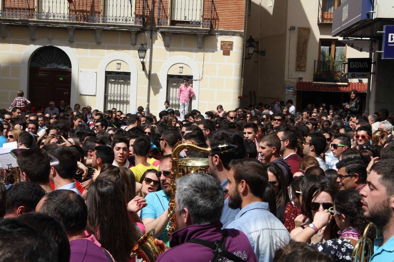 El chúndara pone el broche de oro a la XIII Concentración de Charangas de Peñafiel