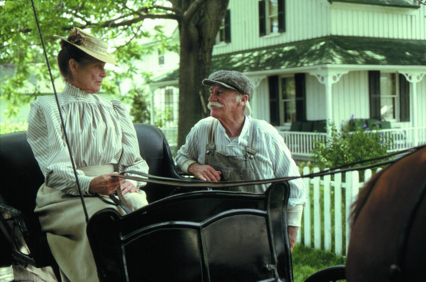 Los hermanos Marilla y Mathew Cuthnert, interpretados por Collen Dewhurst y Richard Farnsworth.