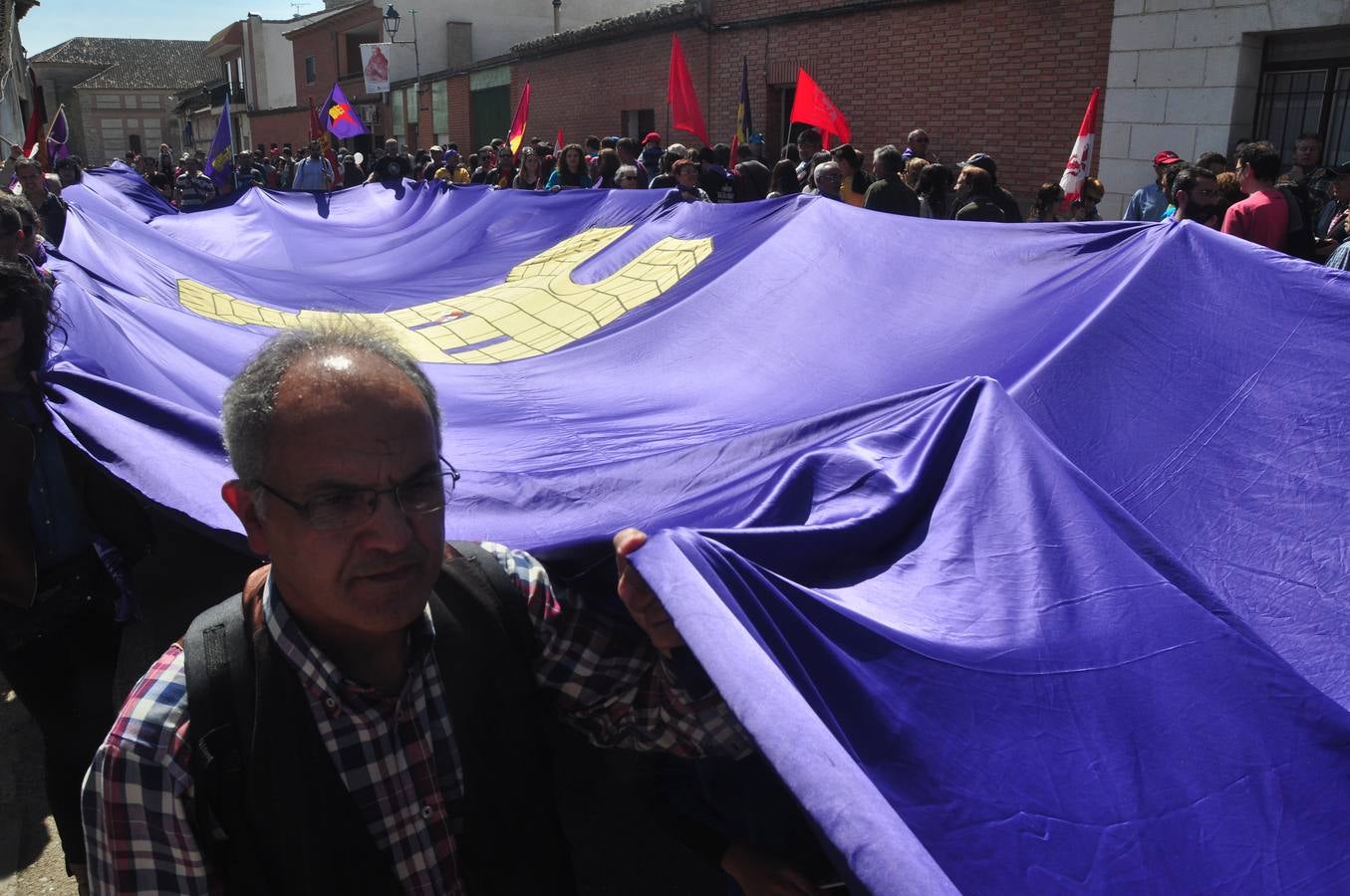 Gran ambiente en Villalar en la celebración del Día de la Comunidad (1/3)