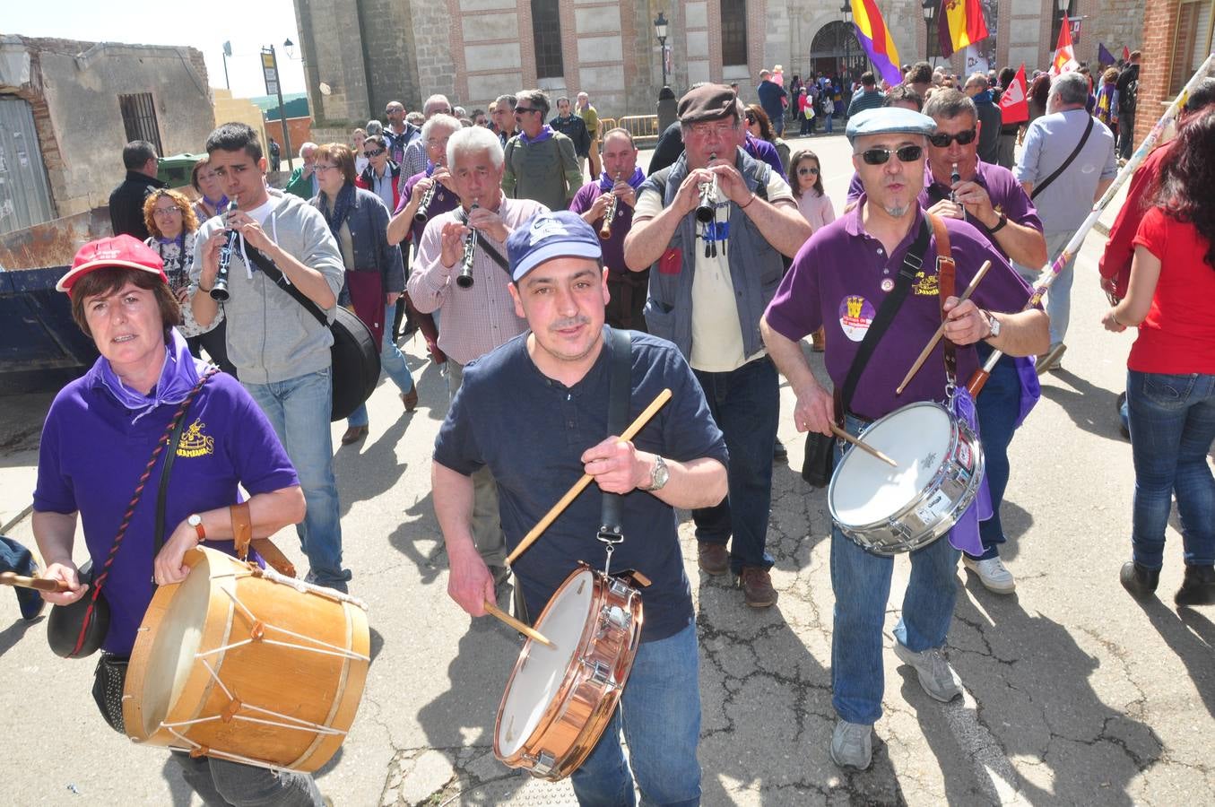 Gran ambiente en Villalar en la celebración del Día de la Comunidad (1/3)