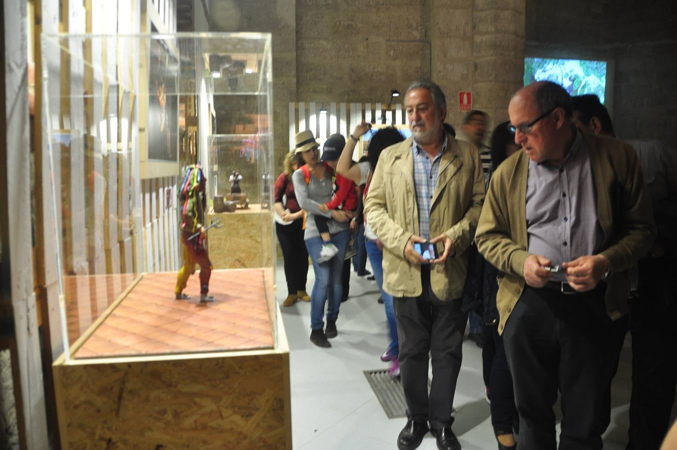 Gran ambiente en Villalar en la celebración del Día de la Comunidad (1/3)