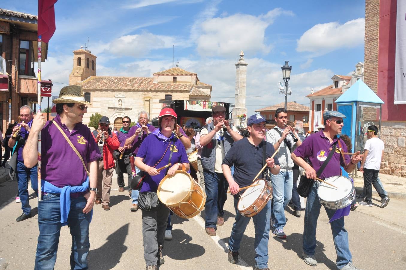 Gran ambiente en Villalar en la celebración del Día de la Comunidad (1/3)
