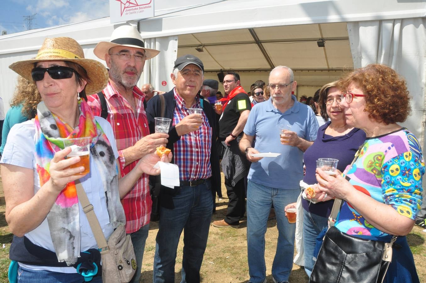 Gran ambiente en Villalar en la celebración del Día de la Comunidad (2/3)