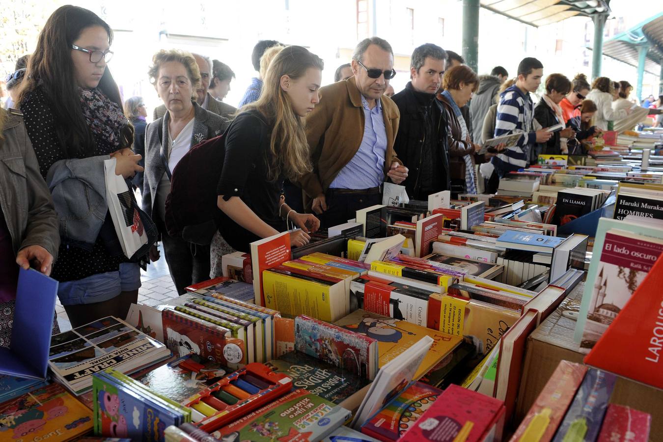 Día del Libro en la Plaza España de Valladolid
