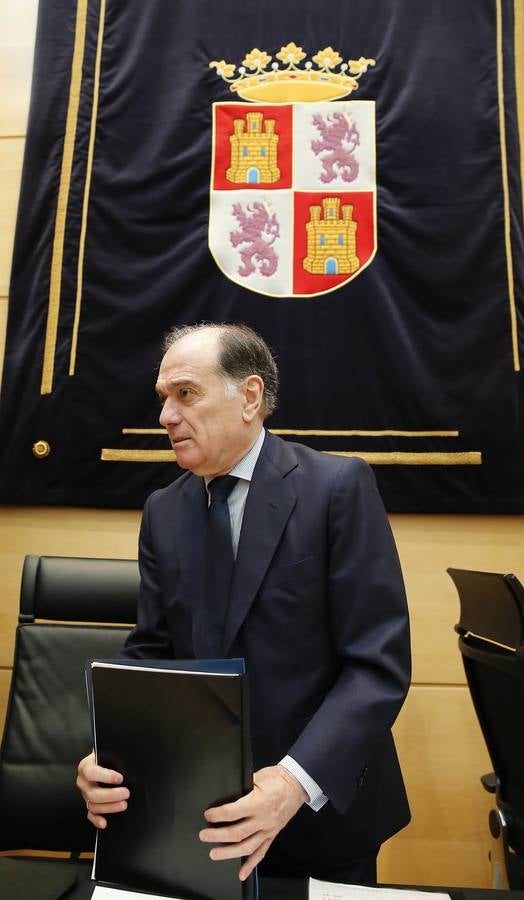 Comparecencia deTomás Villanueva ante la Diputación Permanente de las Cortes