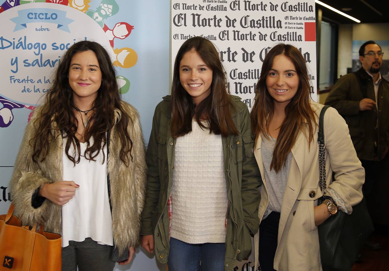 Elisa Pérez, Marina Baró y Cristina Landa, estudiantes de ADE.