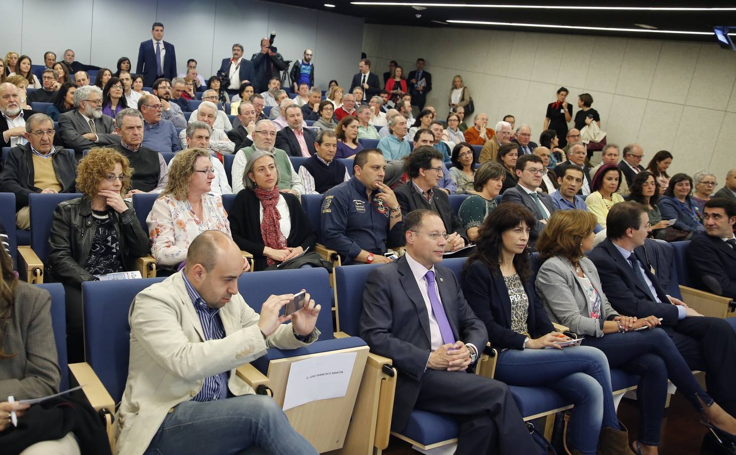 Cuarta y última sesión del ciclo &#039;Diálogo Social y salarios en la salida de la crisis&#039; celebrada en Valladolid