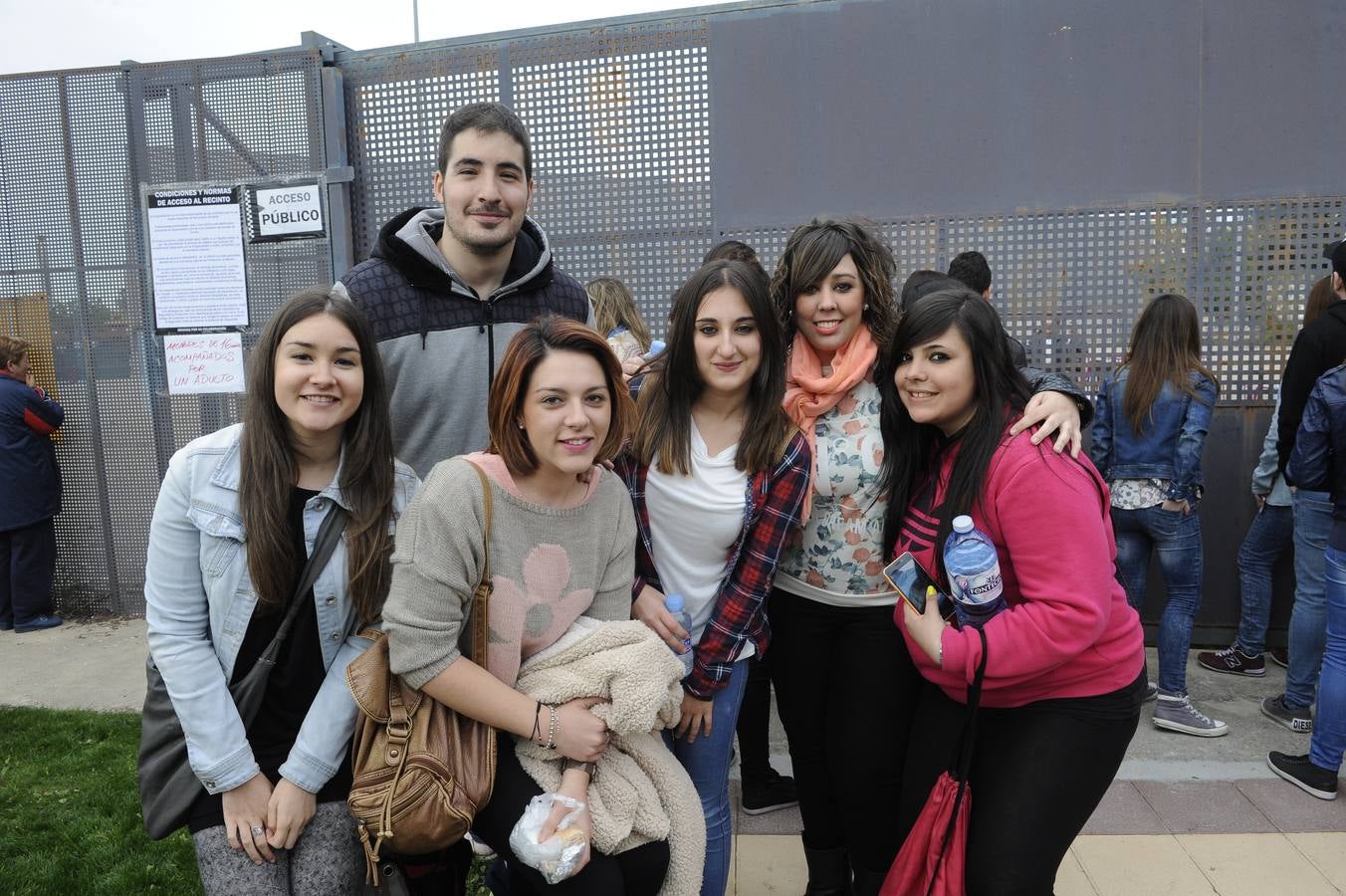 Público asistente al concierto de Melendi en el Auditorio de la Feria de Valladolid (Parte 1)