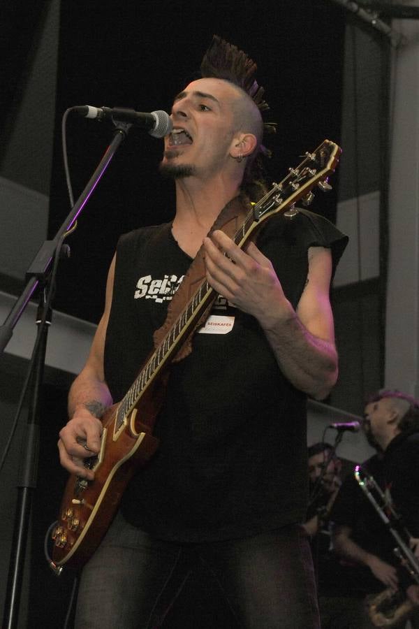 Concierto de 6eiSKAfes en el LAVA