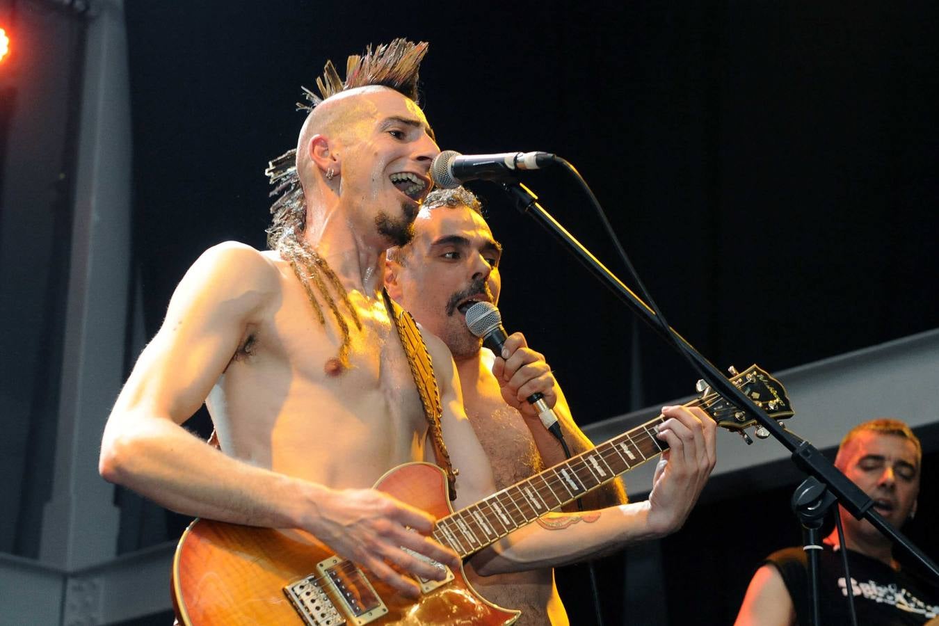 Concierto de 6eiSKAfes en el LAVA