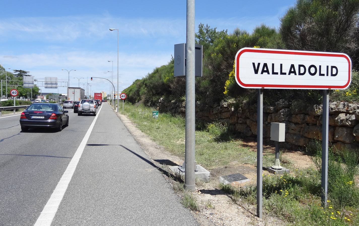 Nuevo radar multicarril en la carretera de Madrid, frente al colegio San Agustín