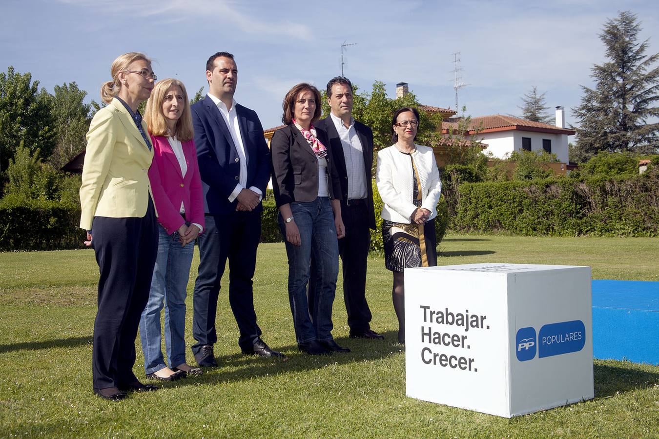 La candidata del PP a las Cortes, Josefa García Cirac participa en un acto de campaña en Salamanca