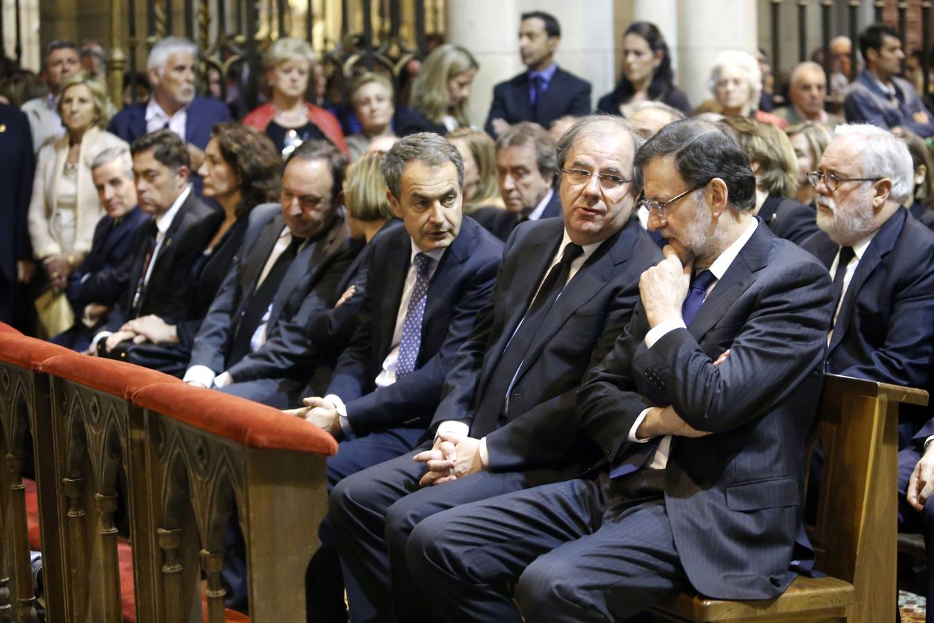 13.05.14 José Luis Rodríguez Zapatero, Juan Vicente Herrera y Mariano Rajoy en el funeral en la Catedral de León.