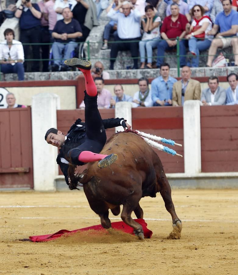 Castella abre la Puerta Grande de la Feria de San Pedro Regalado 2015