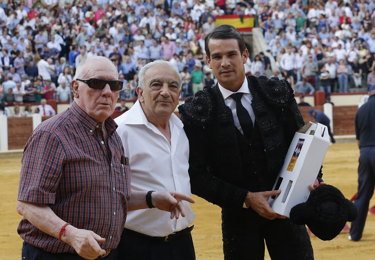 Castella abre la Puerta Grande de la Feria de San Pedro Regalado 2015